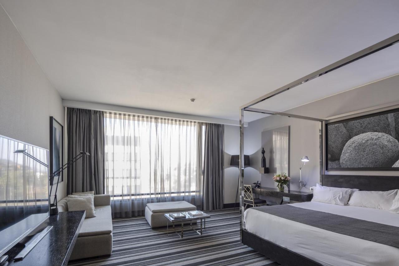 Отель Wyndham Santiago Pettra Экстерьер фото Deluxe room