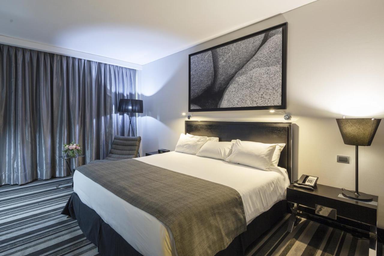 Отель Wyndham Santiago Pettra Экстерьер фото