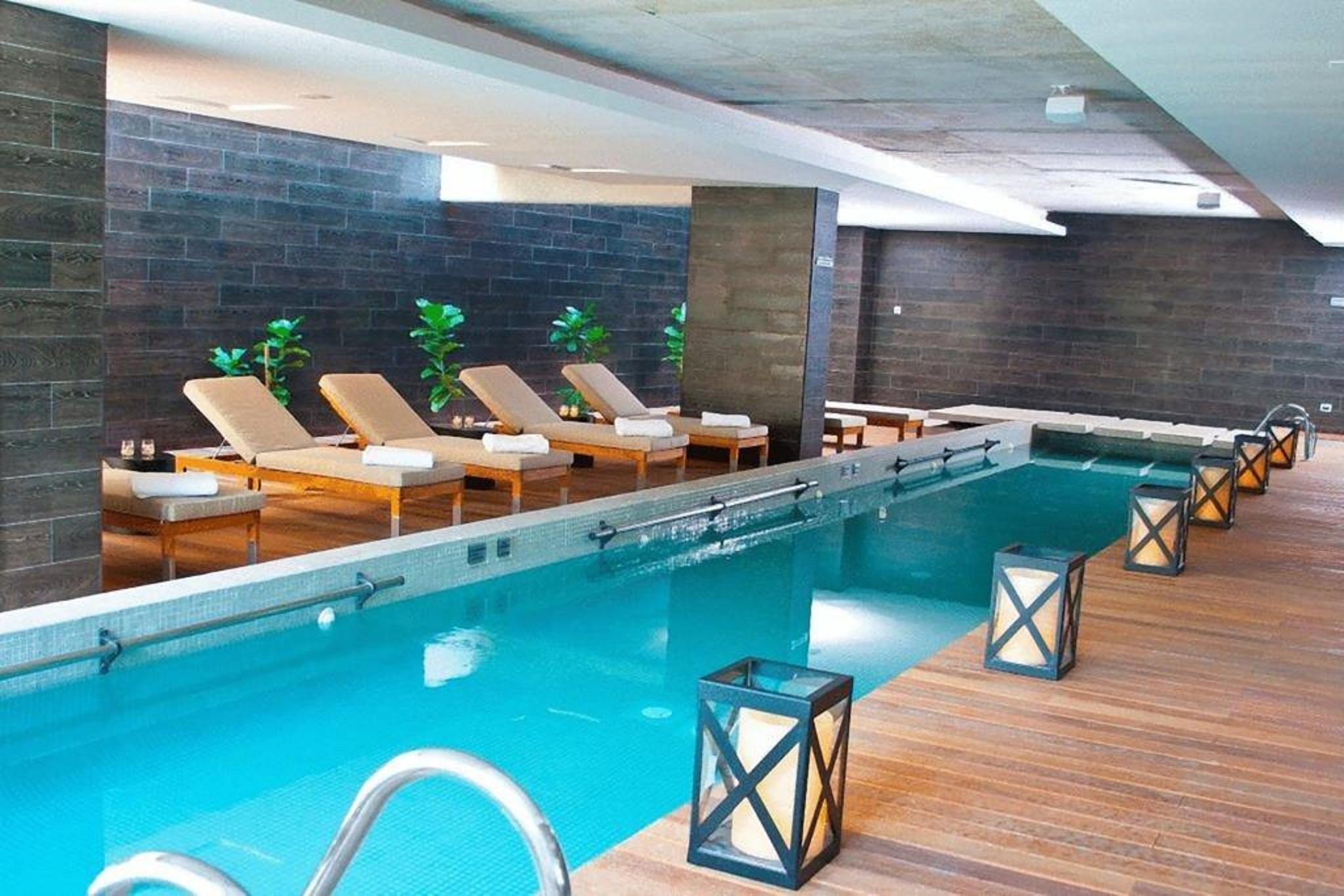 Отель Wyndham Santiago Pettra Экстерьер фото Spa at the Hotel