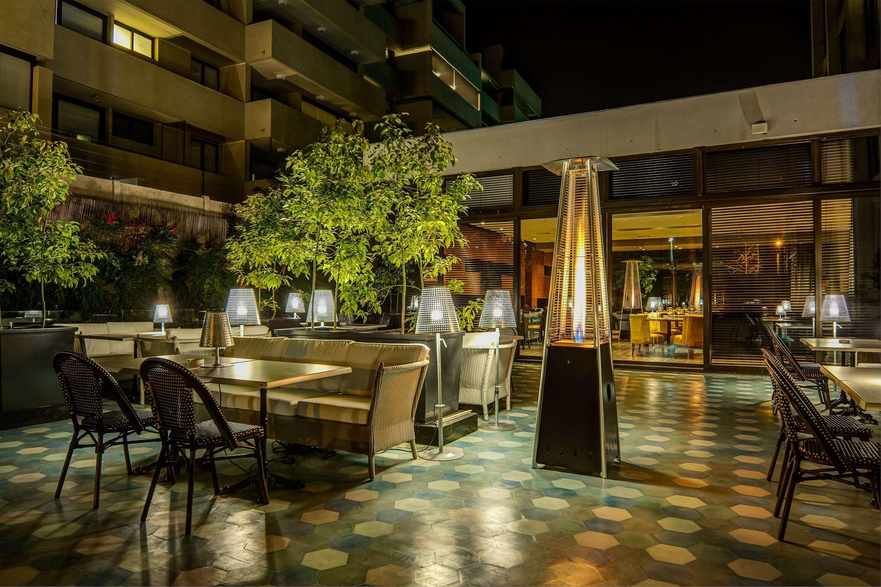 Отель Wyndham Santiago Pettra Экстерьер фото The hotel's restaurant