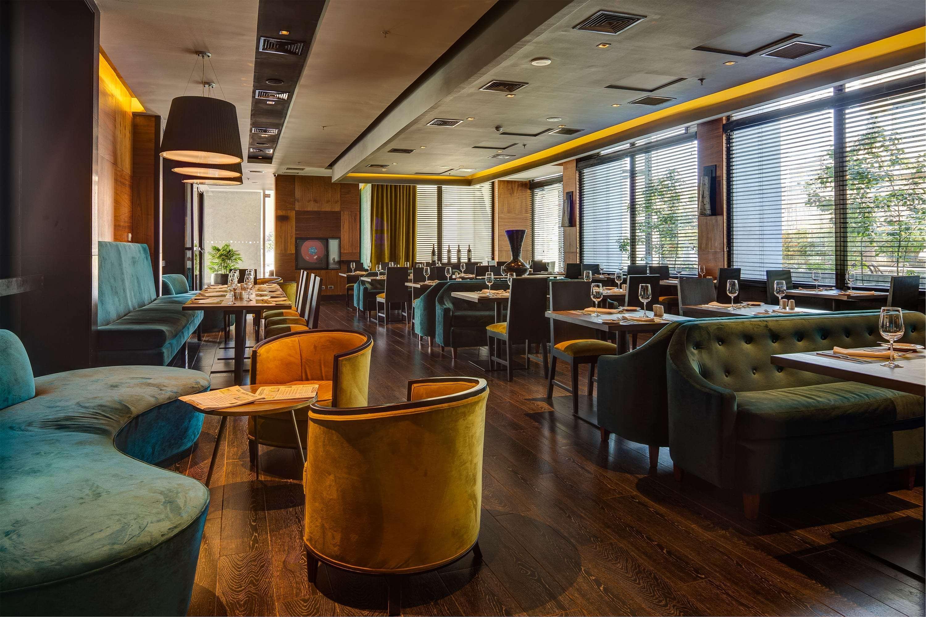 Отель Wyndham Santiago Pettra Экстерьер фото Restaurant