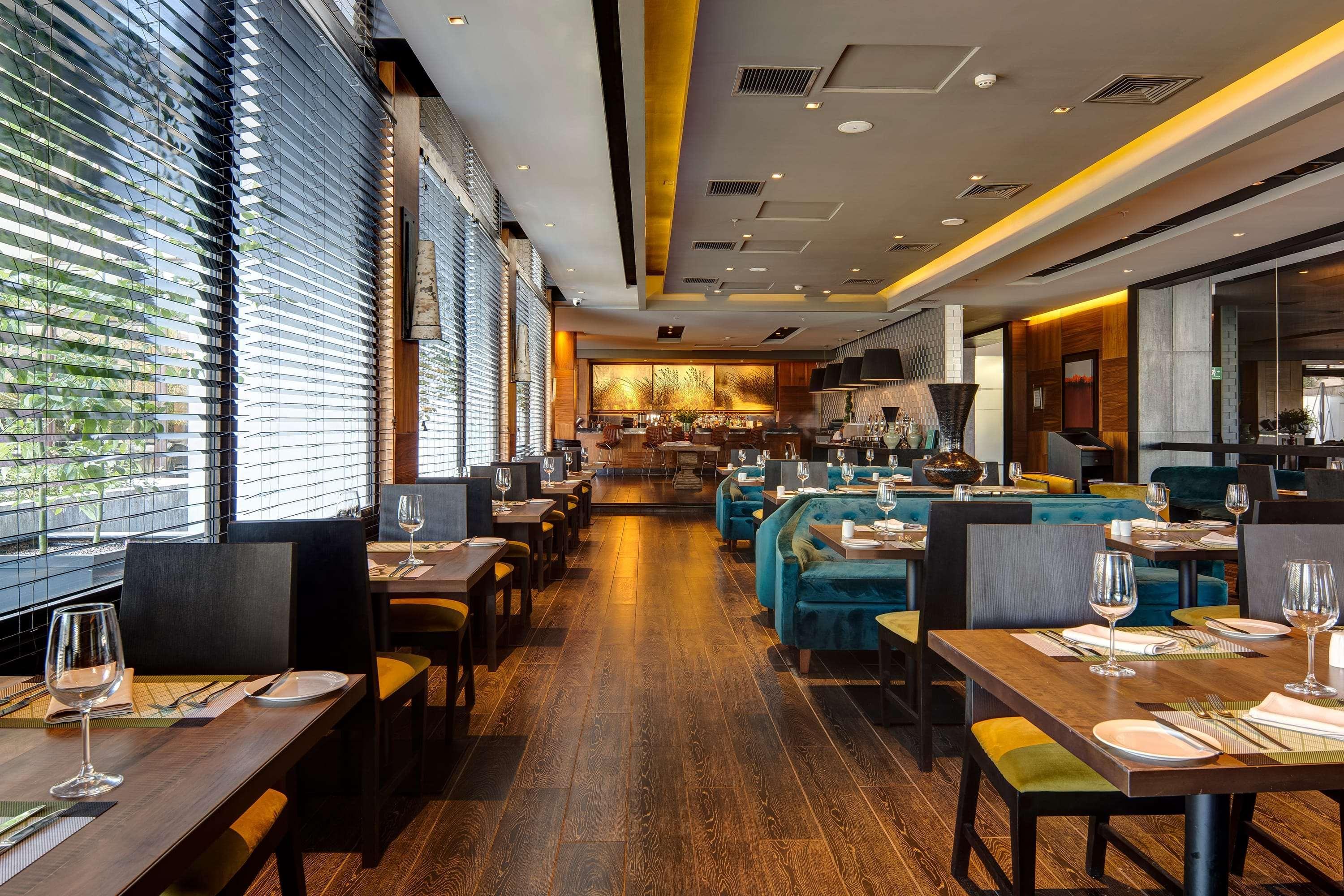 Отель Wyndham Santiago Pettra Экстерьер фото Interior of the restaurant